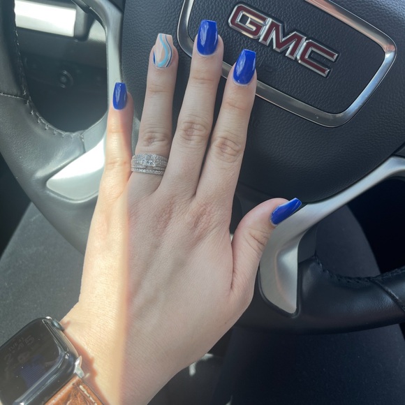 Princess Cut Wedding Ring - Picture 4 of 5